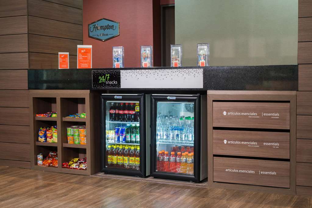 Hotel Hampton By Hilton Lima San Isidro Restaurant photo