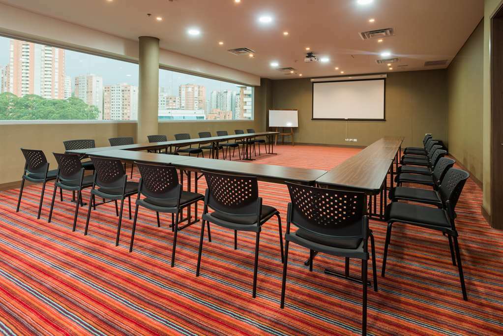 Hotel Hampton By Hilton Lima San Isidro Facilités photo